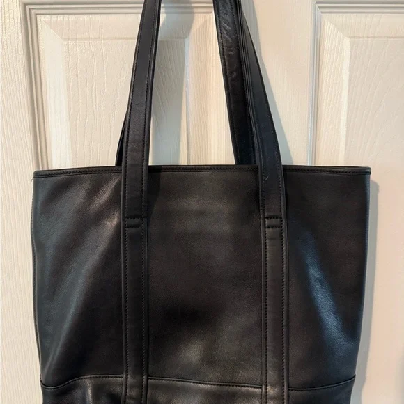 Vintage Coach Black Leather Tote Bag - Picture 3 of 9